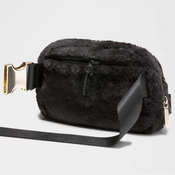 Lululemon Black Furry Belt Bag - Picture 4 of 4